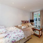 Lovely Double Room W Private Bathroom In Chelsea